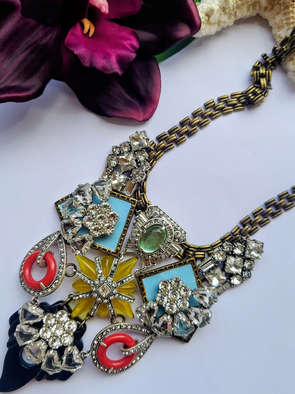 Statement Multicolor Crystal And Coral Bib Necklace - Women Jewelry - Picture 3 of 8